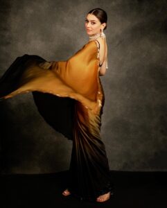 Hansika Motwani (ஹன்சிகா மோத்வானி)